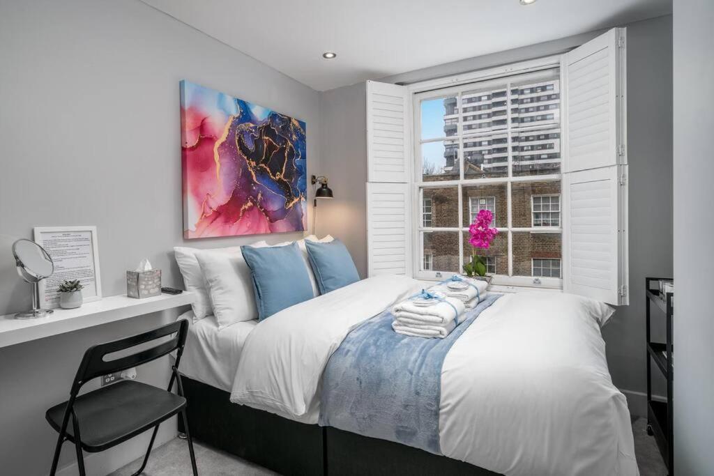 Luxury 6 Bedroom House In Star Street Hébergement de vacances Londres