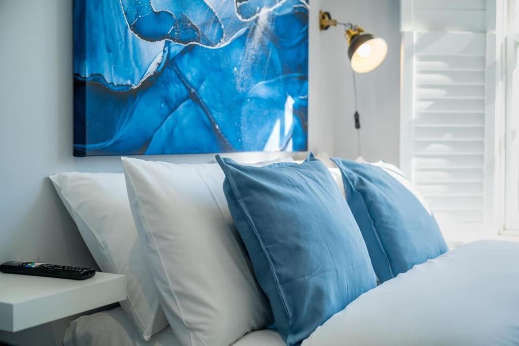 Luxury 6 Bedroom House In Star Street Hébergement de vacances *